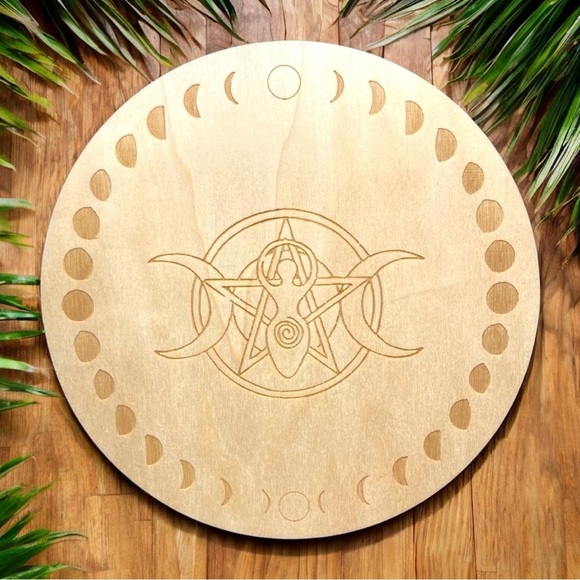 NWOT Moon Phases & Goddess Wood Round - Craft Carved Board - 7 7/8” - Picture 1 of 3